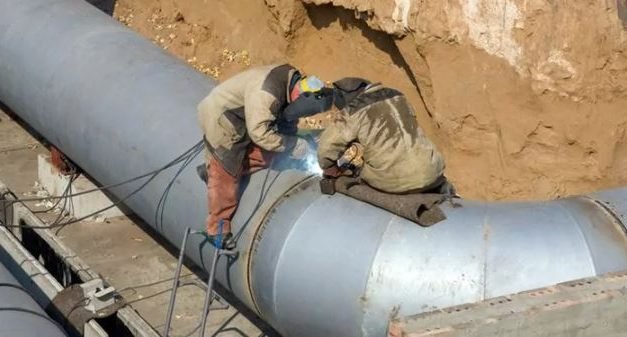 Reduzindo os custos de dutos de tratamento de água e esgoto