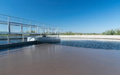 Monitorando o consumo de água e o mercado de produtos químicos para tratamento de efluentes