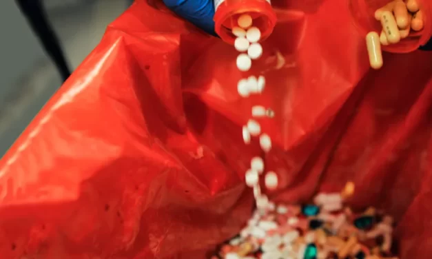 Fármacos são tão poluentes para o meio ambiente quanto plásticos e rejeitos