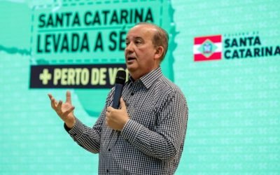 Governador anuncia investimentos de R$ 93 milhões em recursos da Casan para o Extremo Oeste