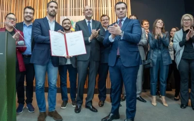 Estado assina contrato de venda e conclui a privatização da Corsan